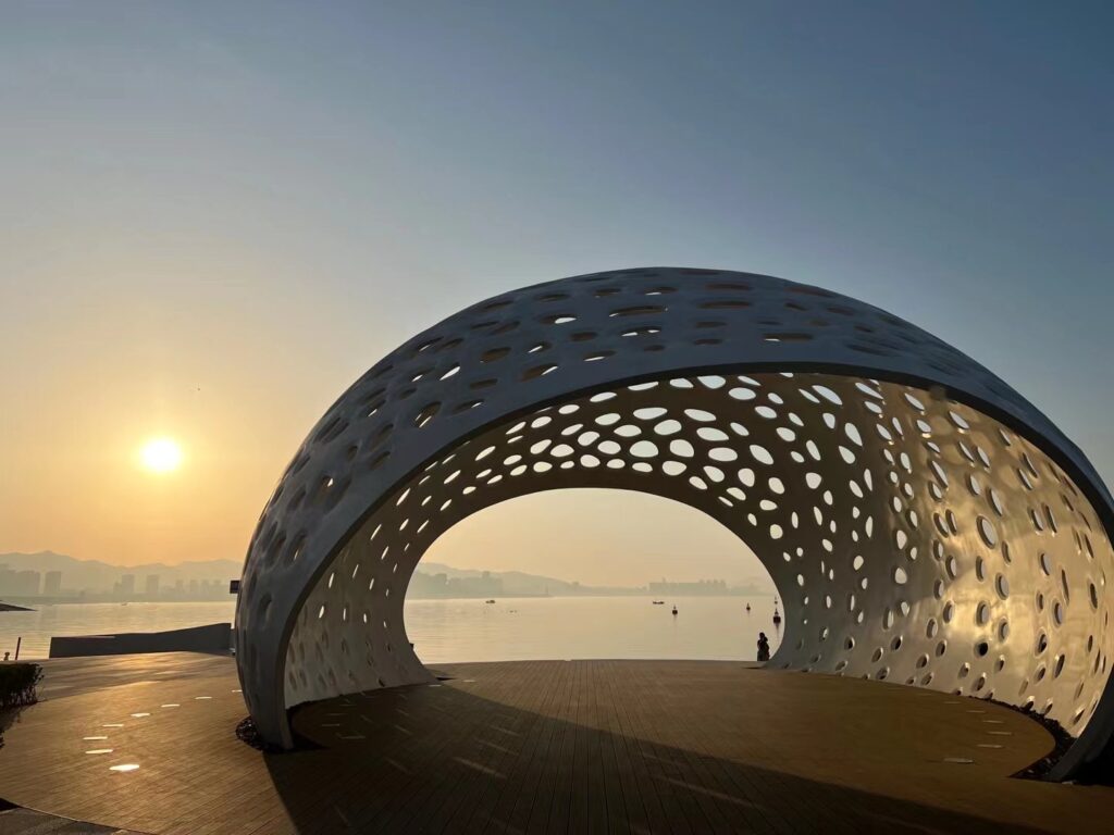 Curved Metal panel 10